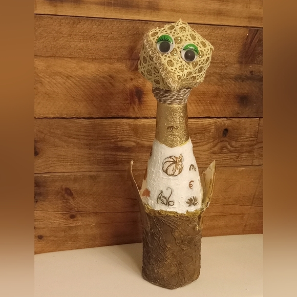 Vintage gold retro paper mache and glass Japanese crane 13" decor - Picture 3 of 3